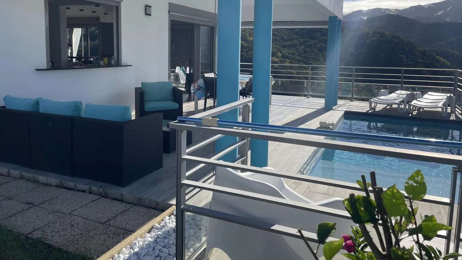 Villa Bacaly contacts
